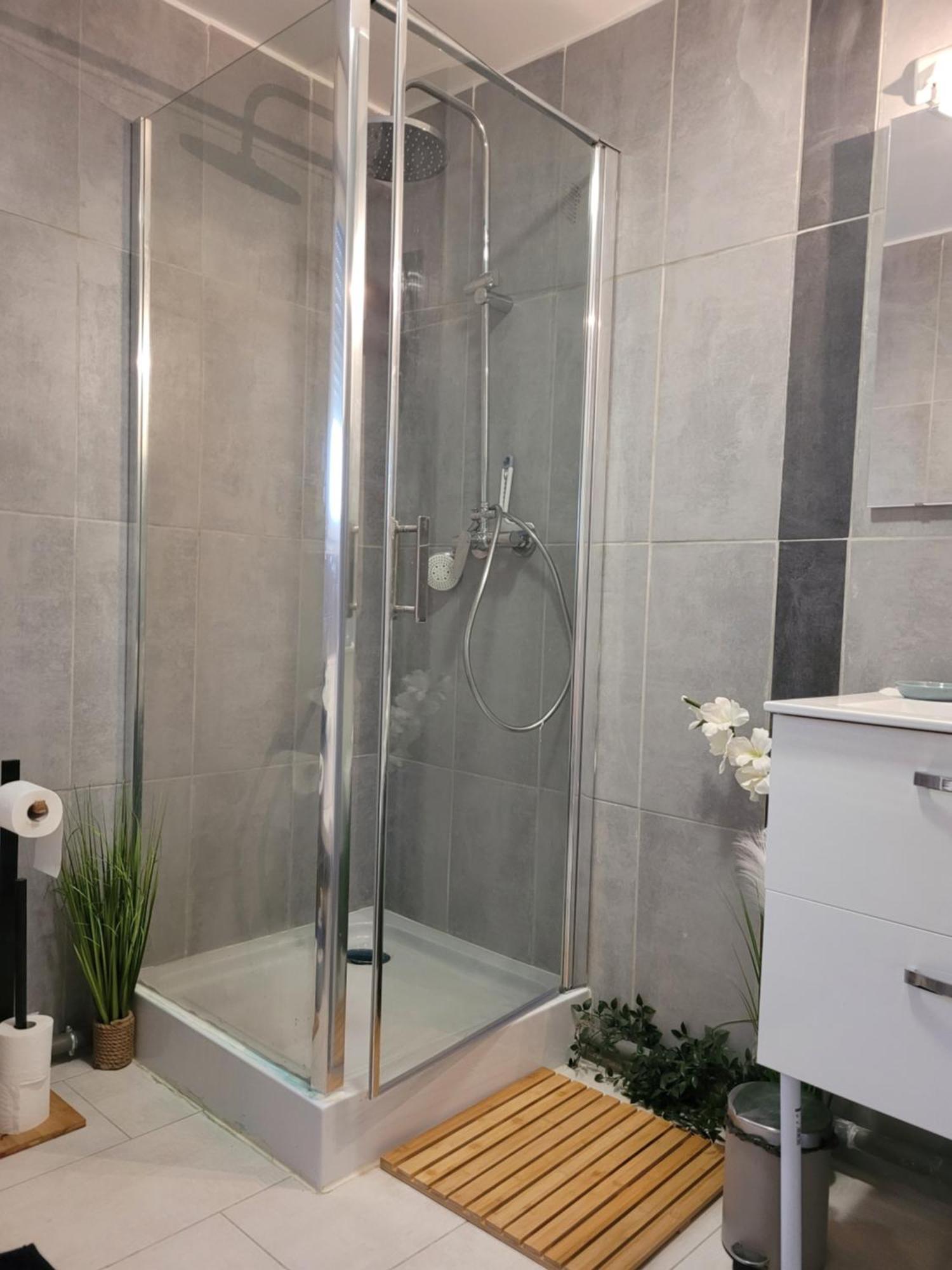 Cocooning House 204 Suite Green- Superb Studio Aeroport Paris Roissy Cdg, Parc Asterix, Chateau De Chantilly, Stade De France 叙尔维列 外观 照片